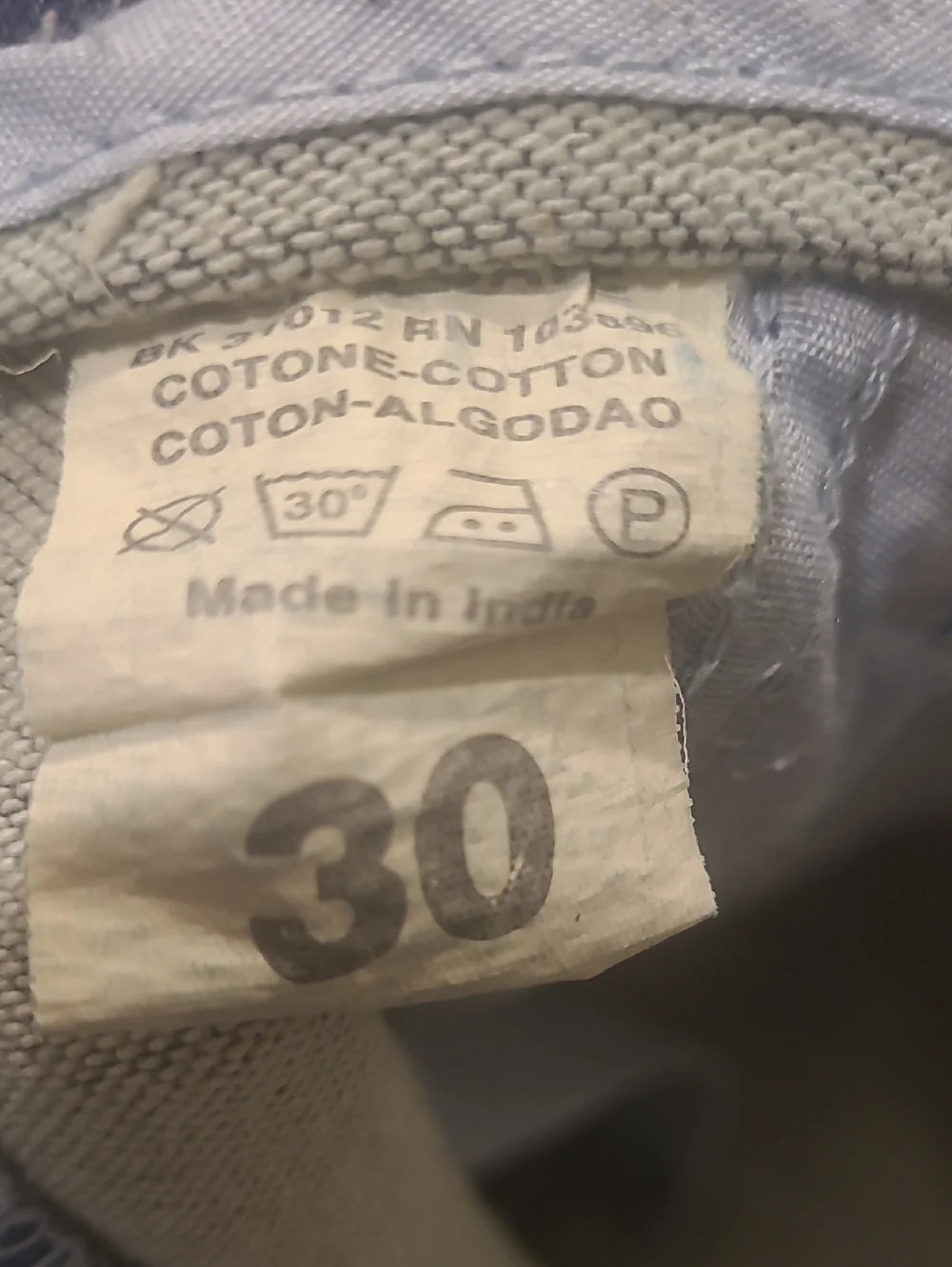 VINTAGE TRUE RELIGION HIGH RISE JEANS - Picture 10 of 13
